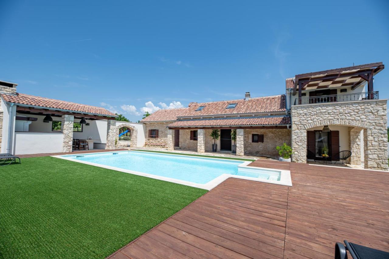 Casa Di Nikola Vila