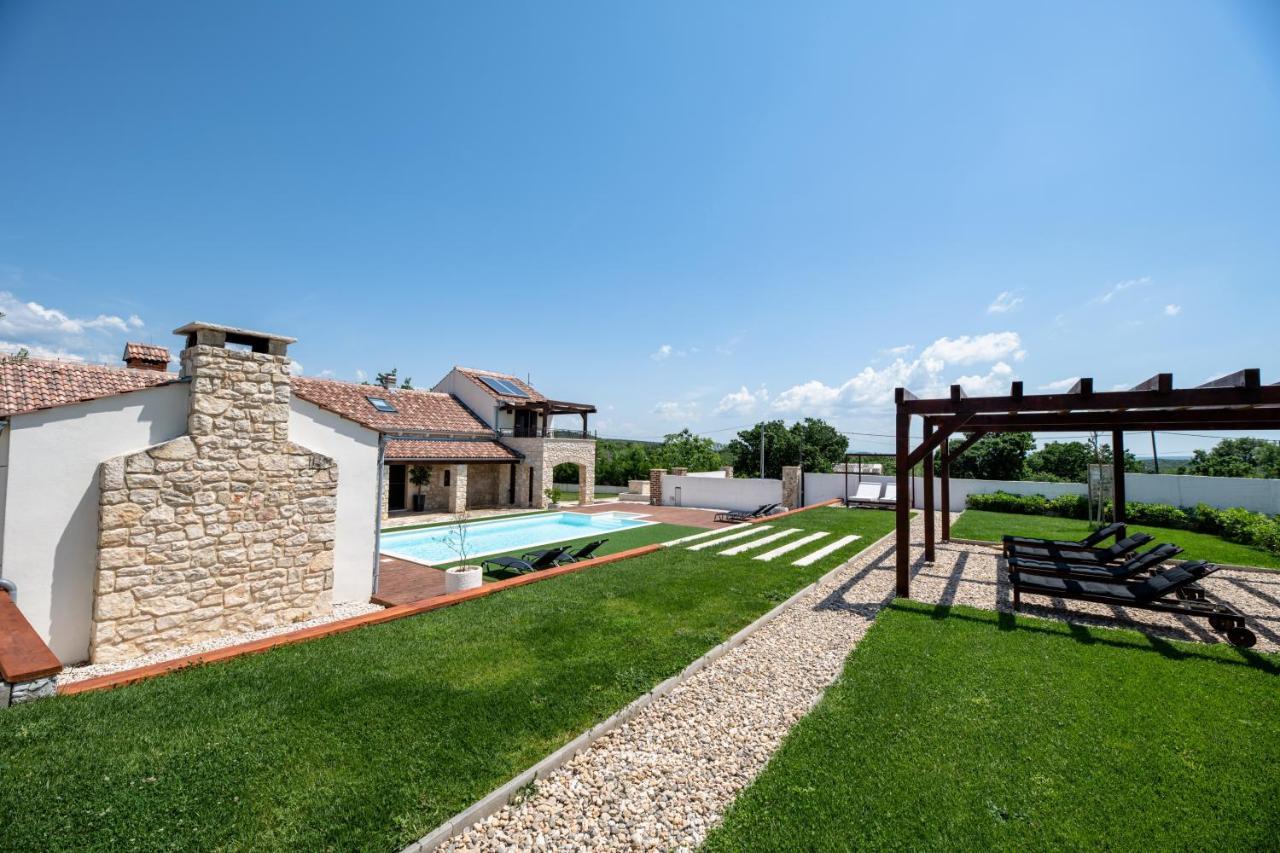 Casa Di Nikola
