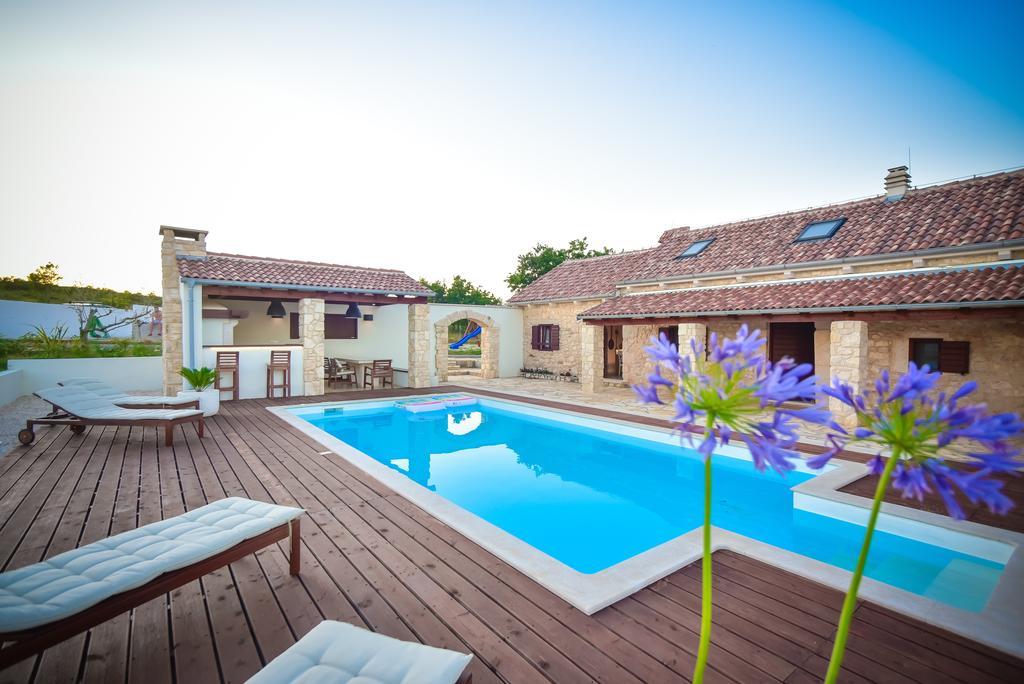 Casa Di Nikola Vila *