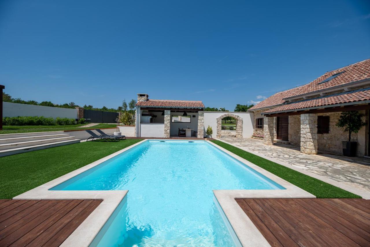 Casa Di Nikola *