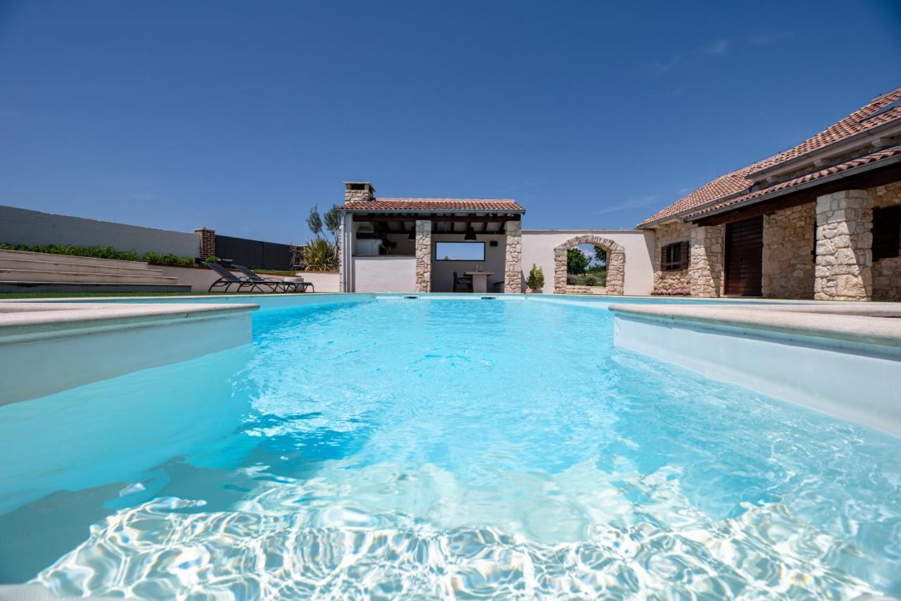 Casa Di Nikola